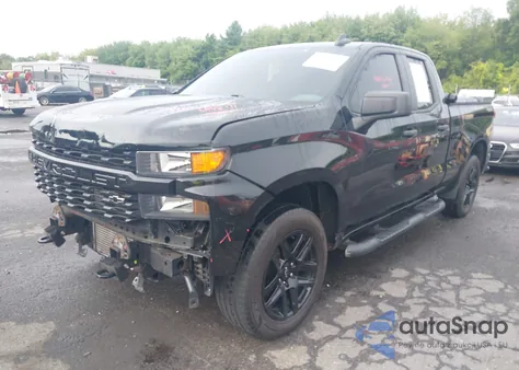 2021 Chevrolet Silverado 1500 4Wd Double Cab Standard Bed Custom z USA, uszkodzony, nr VIN 1GCRYBEK3MZ299202